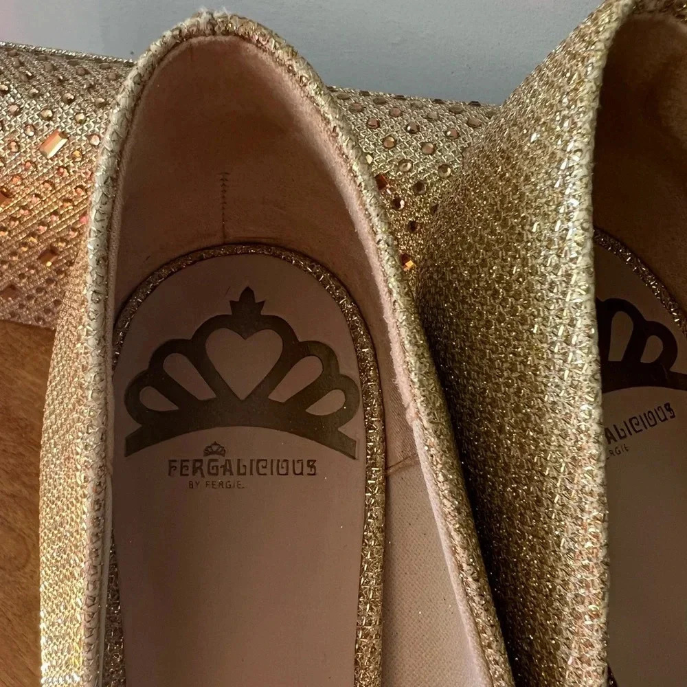 Fergalicious by Fergie Sparkle Gold Pump High Heel  Shoes w/ Matching Clutch 7.5 - Picture 7 of 13